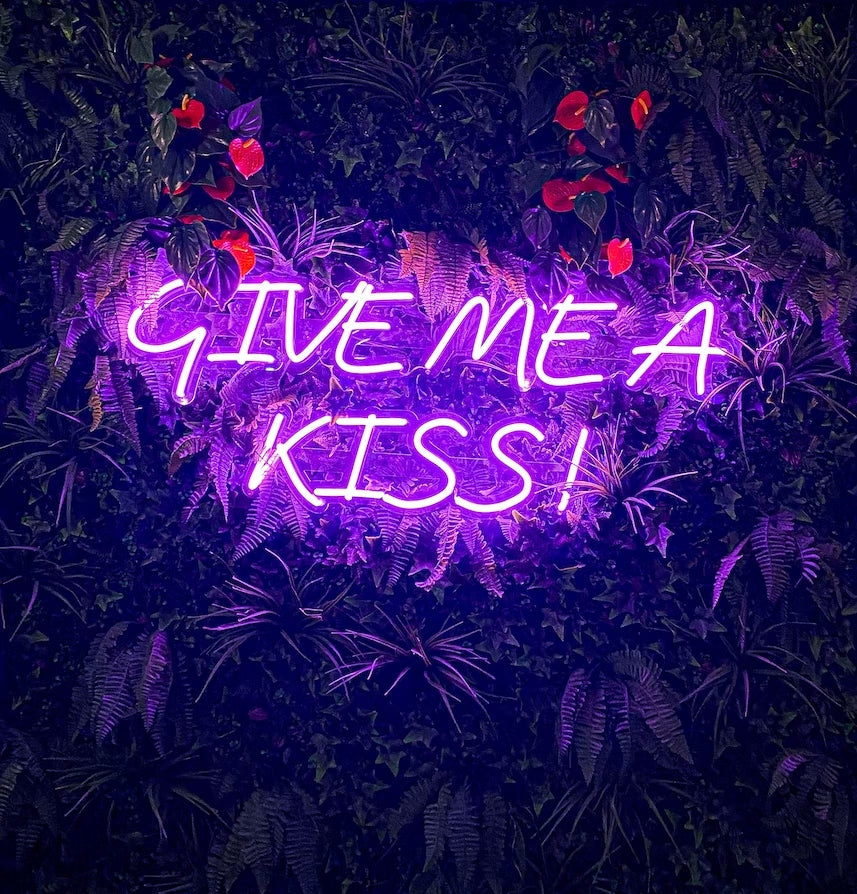 néon mariage give me a kiss Image