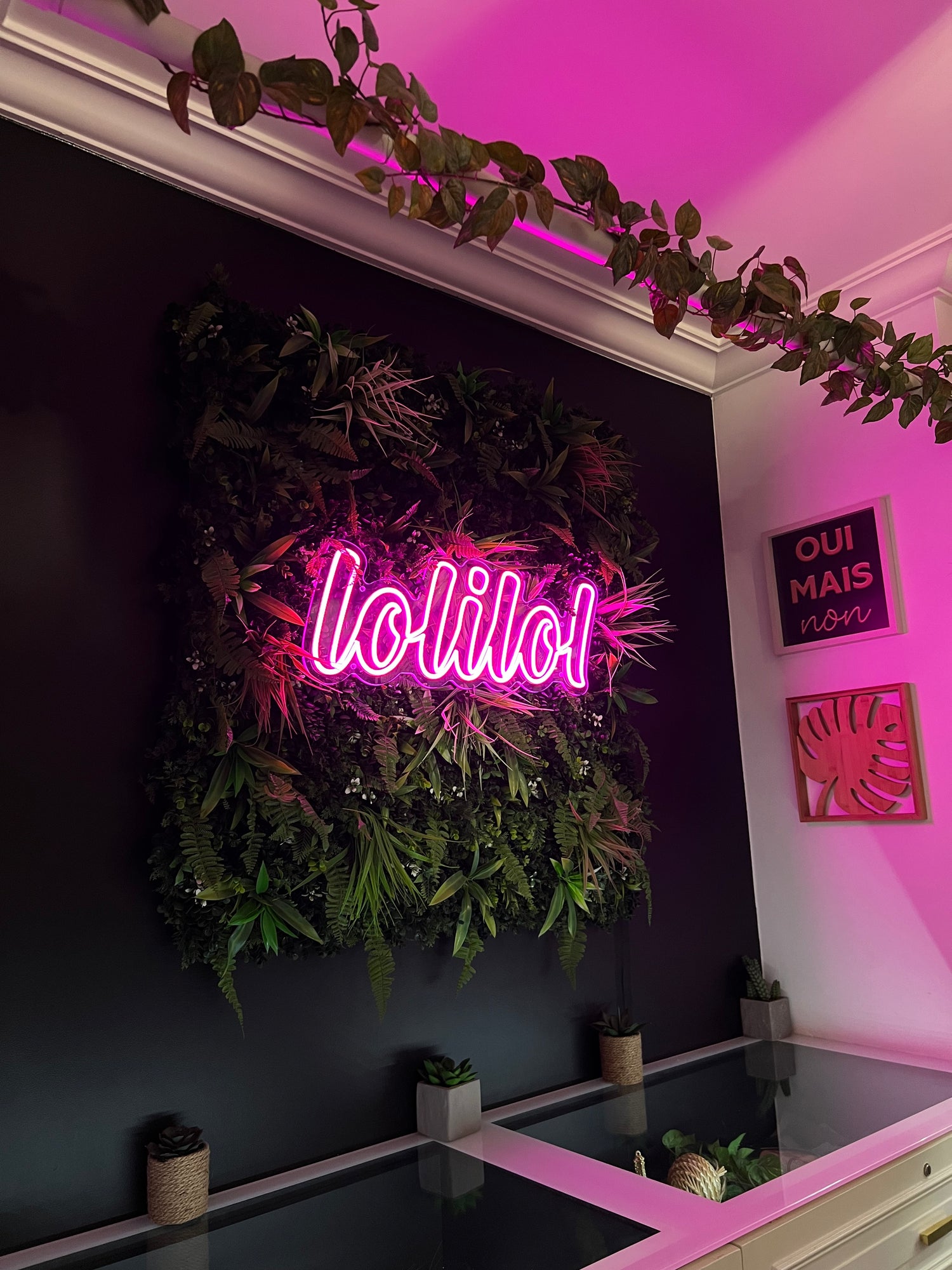 neon lolilol mur vegetal