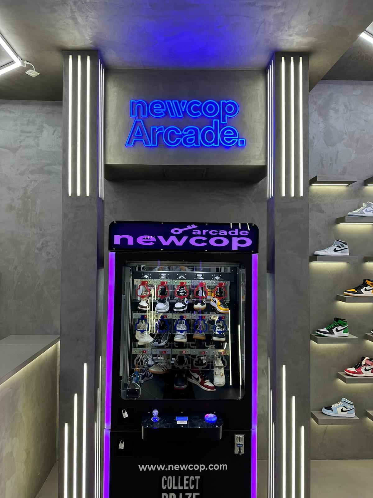 neon newcope arcade bleu